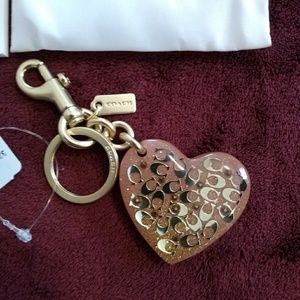 🆕 Coach Signature C Resin Heart Keychain / Charm